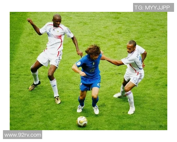 足球球星海外生涯揭秘 他们在外的精彩表现与传奇故事